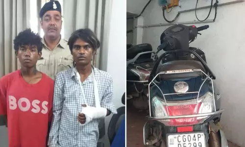 मोबाईल स्नैचिंग की वारदात, खालबाड़ा और सड्डू के लड़के गिरफ्तार मोबाईल स्नैचिंग की वारदात, खालबाड़ा और सड्डू के लड़के गिरफ्तार