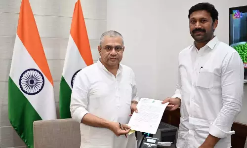 कडप्पा सांसद ने ROB, नई ट्रेन सेवा की मांग की