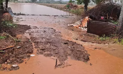 Chikkajaganur : बारिश के कारण मगदी रोड पर पानी भर गया Chikkajaganur : बारिश के कारण मगदी रोड पर पानी भर गया