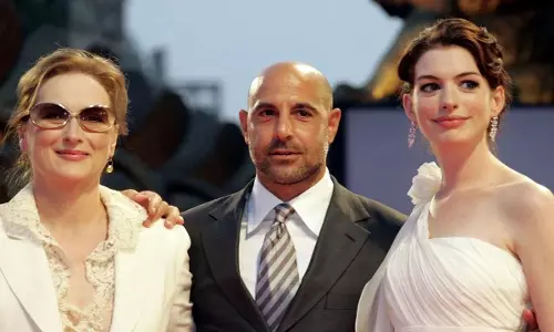 Stanley Tucci, ऐनी हैथवे के साथ द डेविल वियर्स प्रादा 2 के सेट पर नज़र आएंगे Stanley Tucci, ऐनी हैथवे के साथ द डेविल वियर्स प्रादा 2 के सेट पर नज़र आएंगे