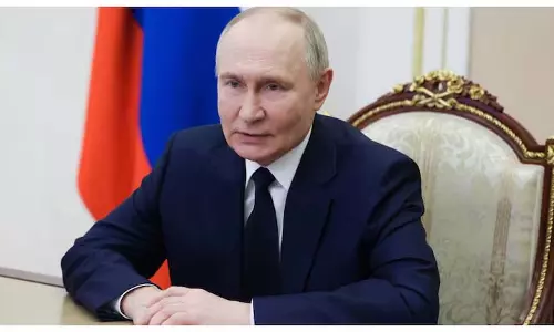 Kremlin अपने नागरिकों की जासूसी क्यों और कैसे कर रहा है?