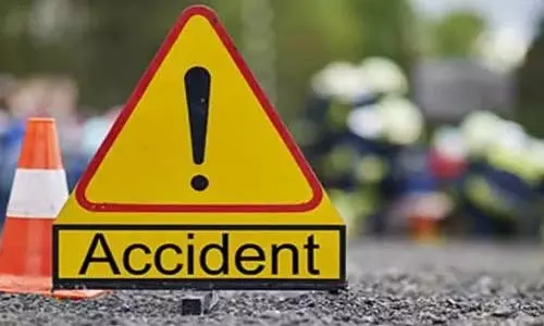 Punjab : होशियारपुर में स्कूल वैन को बस ने मारी टक्कर, एक छात्र घायल