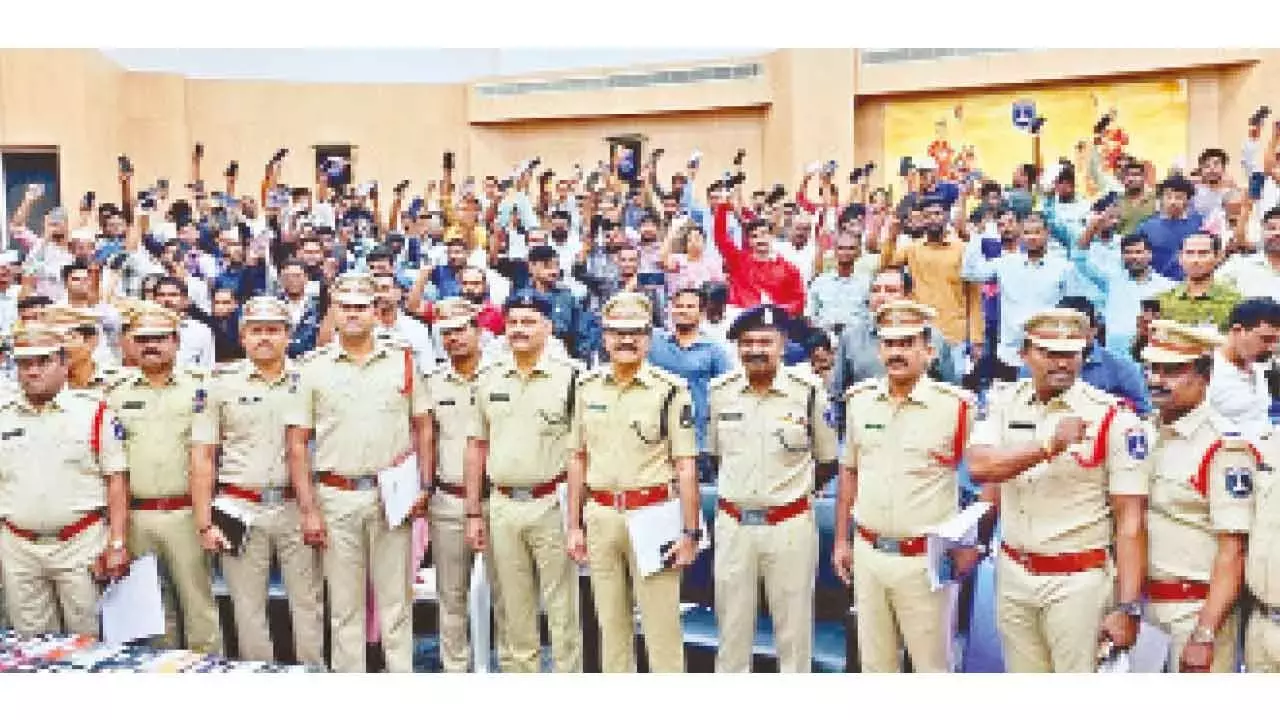 2 करोड़ रुपये का फोन लूट: साइबराबाद पुलिस की सफलता की कहानी