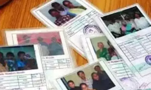 Telangana: कांग्रेस विधायकों ने नए राशन कार्ड वितरित करने में सक्रियता दिखाई
