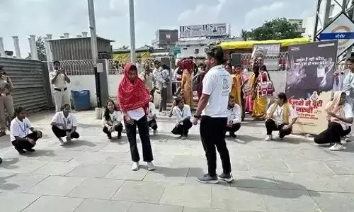 Sagar: नुक्कड़ नाटक से फैला नशामुक्ति का संदेश Sagar: नुक्कड़ नाटक से फैला नशामुक्ति का संदेश