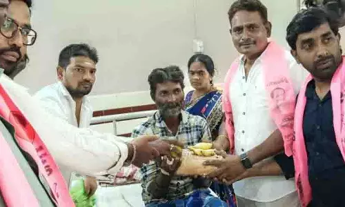 खम्मम में KTR के जन्मदिन समारोह के अवसर पर चैरिटी कार्यक्रमों का आयोजन