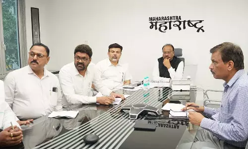 महाराष्ट्र सरकार का बड़ा कदम, सर्प मित्रों को मिलेगा ₹10 लाख का बीमा महाराष्ट्र सरकार का बड़ा कदम, सर्प मित्रों को मिलेगा ₹10 लाख का बीमा