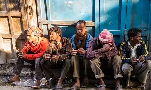 बंगाल से कितने प्रवासी श्रमिक दूसरे देशों में हैं? बंगाल से कितने प्रवासी श्रमिक दूसरे देशों में हैं?
