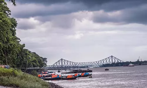बंगाल की खाड़ी पर फिर मंडराया कम दबाव का क्षेत्र, कब तक होगी बारिश?