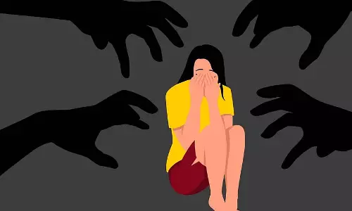 पिता पर बेटी से बलात्कार का आरोप