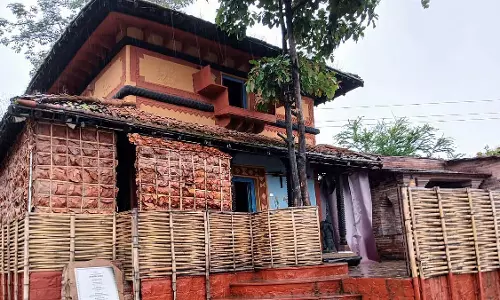 थाली से मांसाहारी व्यंजन गायब, आदिवासी व्यंजनों से दूर हो रहे लोग थाली से मांसाहारी व्यंजन गायब, आदिवासी व्यंजनों से दूर हो रहे लोग