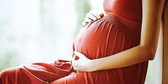 Bengaluru : गर्भवती पत्नी की हत्या और शव के साथ दो दिन बिताने के आरोप में हत्यारा गिरफ्तार Bengaluru : गर्भवती पत्नी की हत्या और शव के साथ दो दिन बिताने के आरोप में हत्यारा गिरफ्तार