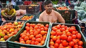 Andhra: बारिश के कहर से टमाटर किसानों को नुकसान Andhra: बारिश के कहर से टमाटर किसानों को नुकसान