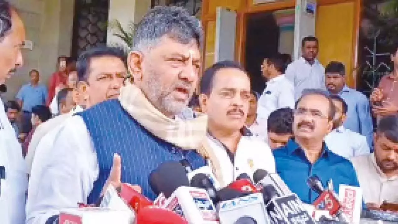 हम महादयी परियोजना पर काम शुरू करेंगे, गोवा के मुख्यमंत्री इसे रोकने की हिम्मत करें: डीकेएस हम महादयी परियोजना पर काम शुरू करेंगे, गोवा के मुख्यमंत्री इसे रोकने की हिम्मत करें: डीकेएस