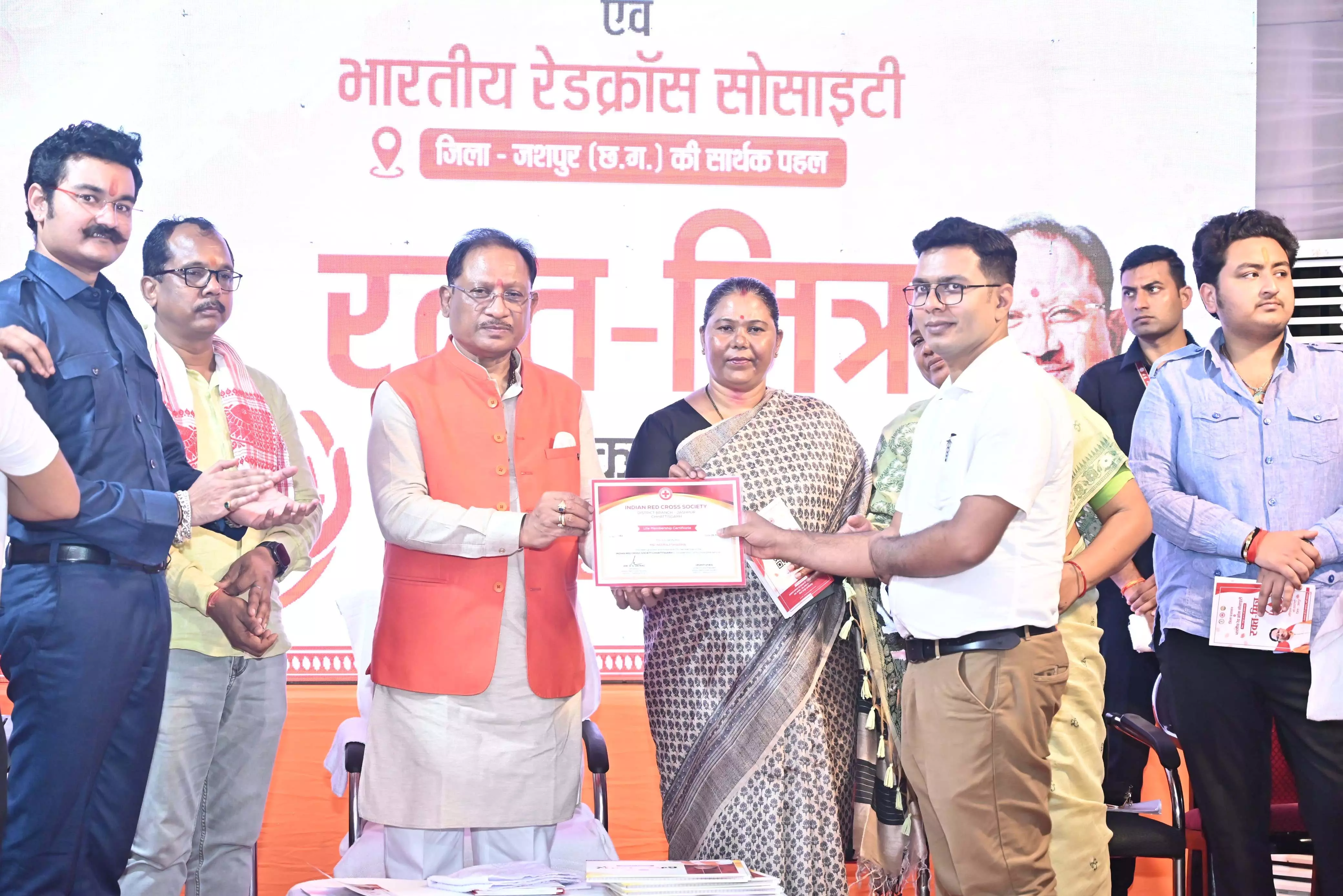हमारी सरकार बेहतर स्वास्थ्य सेवा देने के लिए संकल्पित है : CM विष्णुदेव साय हमारी सरकार बेहतर स्वास्थ्य सेवा देने के लिए संकल्पित है : CM विष्णुदेव साय