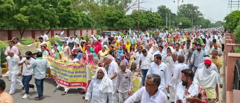 Hisar सेवानिवृत्त पुलिसकर्मियों और किसानों ने पुलिसकर्मियों के खिलाफ एफआईआर वापस लेने की मांग की Hisar सेवानिवृत्त पुलिसकर्मियों और किसानों ने पुलिसकर्मियों के खिलाफ एफआईआर वापस लेने की मांग की