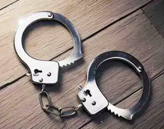 Himachal: नशीली दवाओं के व्यापार के लिए 3 गिरफ्तार Himachal: नशीली दवाओं के व्यापार के लिए 3 गिरफ्तार