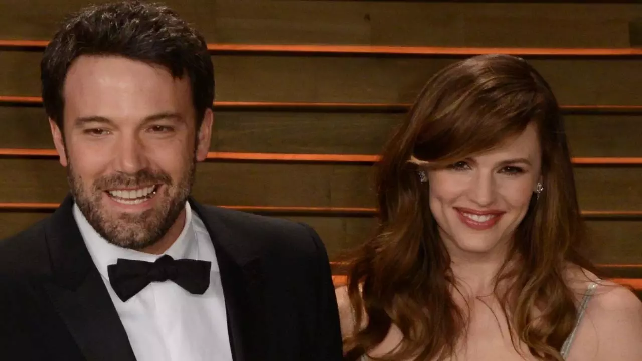 क्या Ben Affleck जेनिफर गार्नर और रयान रेनॉल्ड्स की उभरती दोस्ती से असुरक्षित हैं? क्या Ben Affleck जेनिफर गार्नर और रयान रेनॉल्ड्स की उभरती दोस्ती से असुरक्षित हैं?
