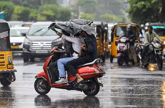 Tamil Nadu : नीलगिरी समेत 6 जिलों में आज भारी बारिश Tamil Nadu : नीलगिरी समेत 6 जिलों में आज भारी बारिश