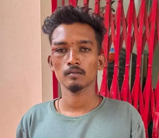 बाइक ठीक से चलाने कहा तो सीने में घोंपा चाकू, स्टंटबाज बदमाश गिरफ्तार बाइक ठीक से चलाने कहा तो सीने में घोंपा चाकू, स्टंटबाज बदमाश गिरफ्तार