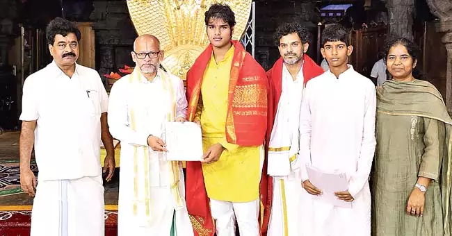 Andhra : थिटाइड ने 2 करोड़ रुपये दान किए Andhra : थिटाइड ने 2 करोड़ रुपये दान किए