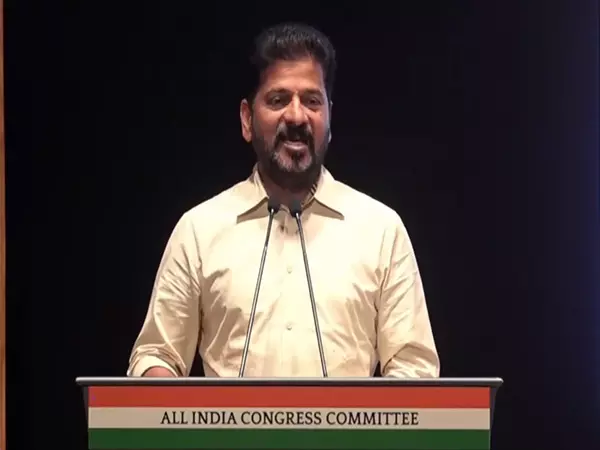 तेलंगाना में जाति सर्वे शुरू, सीएम रेड्डी ने ओबीसी कोटा की मांग की तेलंगाना में जाति सर्वे शुरू, सीएम रेड्डी ने ओबीसी कोटा की मांग की