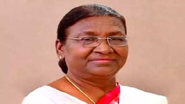 ओडिशा की द्रौपदी मुर्मू ने राष्ट्रपति पद पर तीन वर्ष पूरे किए ओडिशा की द्रौपदी मुर्मू ने राष्ट्रपति पद पर तीन वर्ष पूरे किए