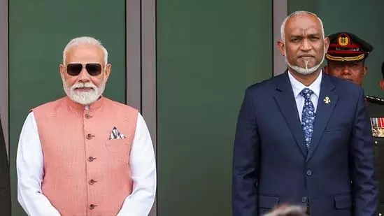 PM मोदी ने इंडिया आउट विवाद के बाद मालदीव के राष्ट्रपति से मुलाकात की PM मोदी ने इंडिया आउट विवाद के बाद मालदीव के राष्ट्रपति से मुलाकात की