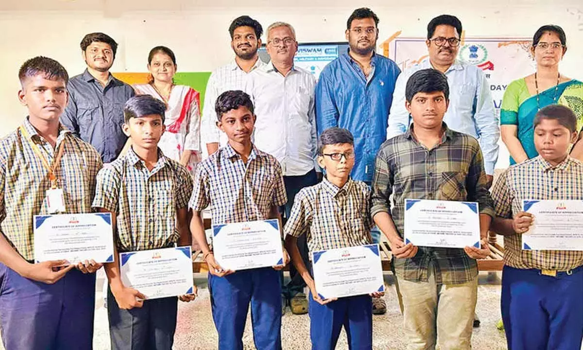 Andhra: विश्वम हाई स्कूल में आयकर दिवस मनाया गया Andhra: विश्वम हाई स्कूल में आयकर दिवस मनाया गया