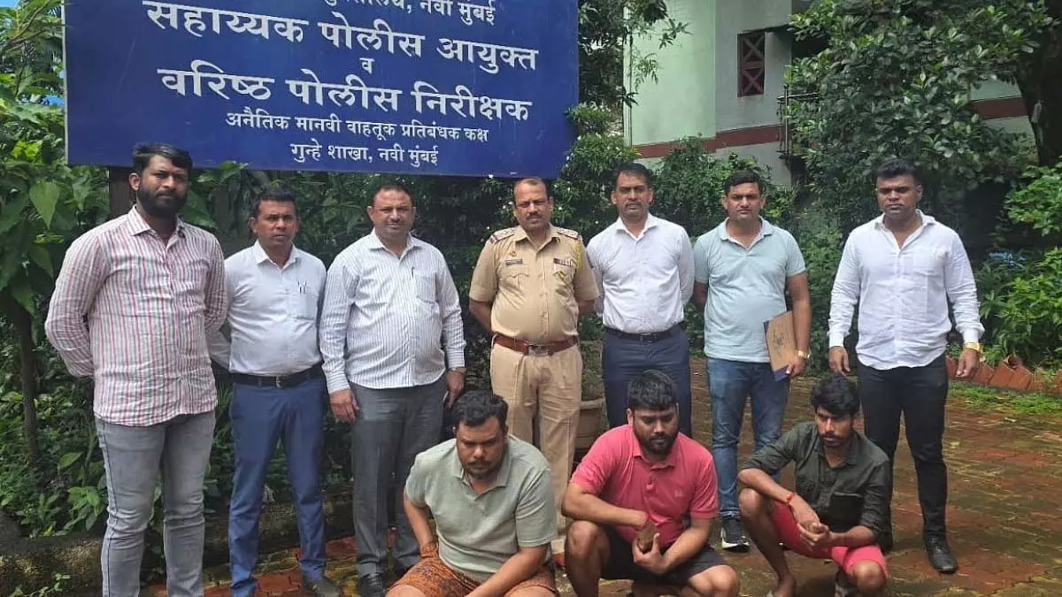 मानव तस्करी इकाई का बड़ा ऑपरेशन, 9 आरोपी गिरफ्तार, 8 महिलाओं को बचाया मानव तस्करी इकाई का बड़ा ऑपरेशन, 9 आरोपी गिरफ्तार, 8 महिलाओं को बचाया