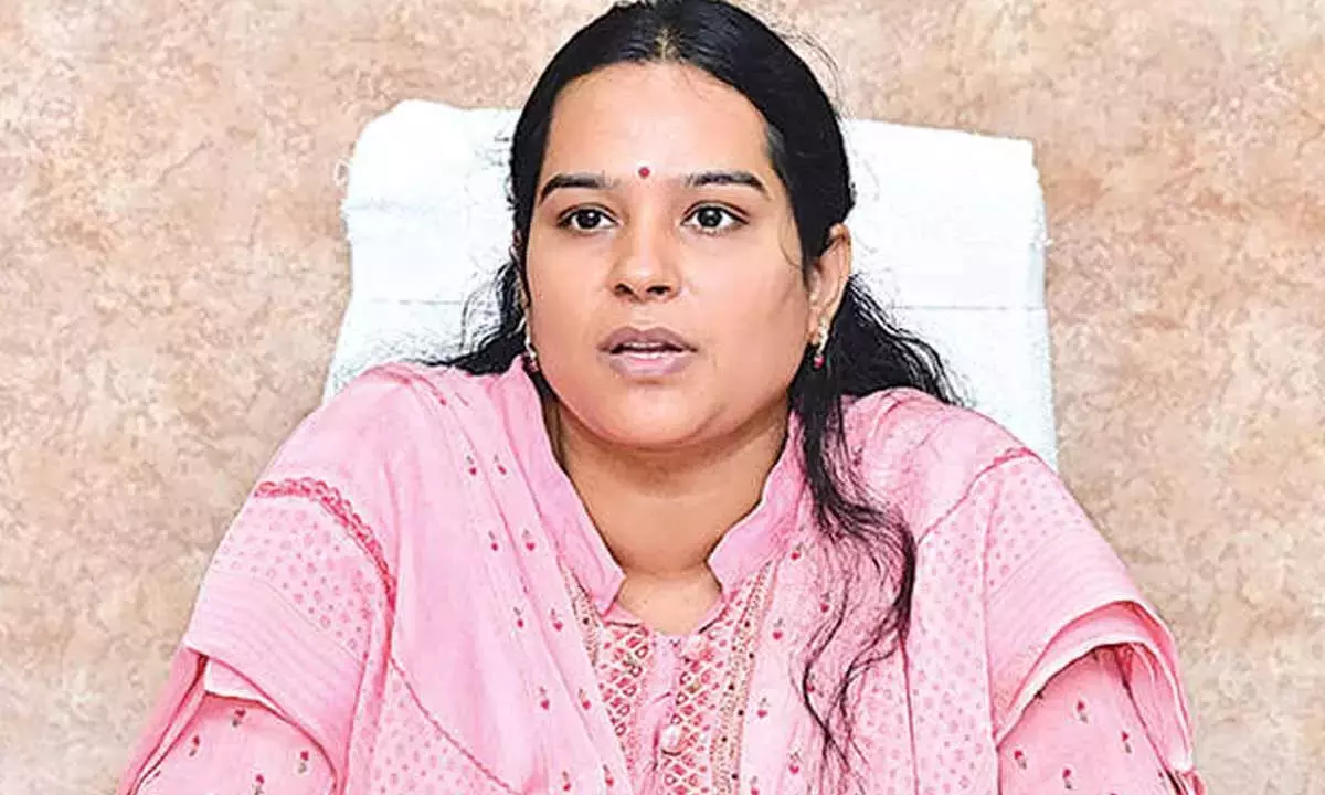 Andhra: यूरिया का पर्याप्त स्टॉक उपलब्ध: जे.सी. Andhra: यूरिया का पर्याप्त स्टॉक उपलब्ध: जे.सी.