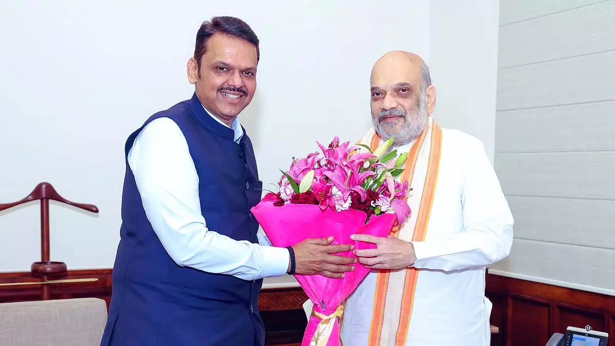 दिल्ली में फडणवीस और अमित शाह की मुलाकात, कैबिनेट फेरबदल पर बहस गर्म दिल्ली में फडणवीस और अमित शाह की मुलाकात, कैबिनेट फेरबदल पर बहस गर्म