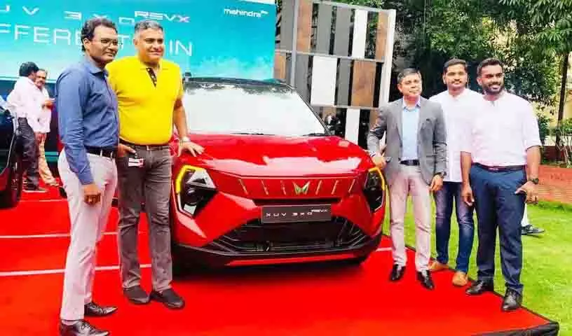 महिंद्रा ने XUV 3XO REVX सीरीज लॉन्च की महिंद्रा ने XUV 3XO REVX सीरीज लॉन्च की