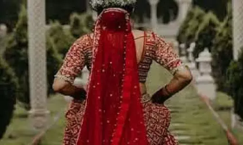आधी रात ससुराल में ताला जड़कर भागी नई-नवेली दुल्हन, कैश और जेवर गायब
