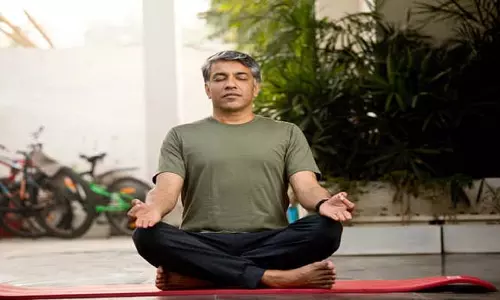 Sukhasana: सुखासन से मिलते हैं ये अद्भुत फायदे, जानें अभ्यास का सही तरीका और सावधानियां Sukhasana: सुखासन से मिलते हैं ये अद्भुत फायदे, जानें अभ्यास का सही तरीका और सावधानियां