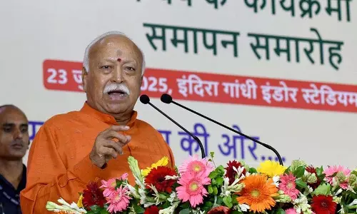 एआई से नौकरी पर खतरा: आरएसएस प्रमुख ने श्रम नीति में सहानुभूति की मांग की