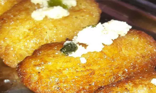 Recipe : मेहमानों के मनोरंजन के लिए घर पर बनाएं शाही चम चम