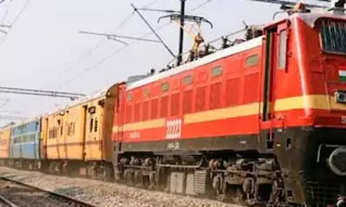भूस्खलन के चलते ट्रेनें रद्द