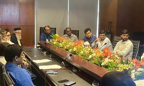 ढाका विमान दुर्घटना: भारतीय चिकित्सा दल ने बांग्लादेश स्वास्थ्य मंत्रालय से की बातचीत ढाका विमान दुर्घटना: भारतीय चिकित्सा दल ने बांग्लादेश स्वास्थ्य मंत्रालय से की बातचीत
