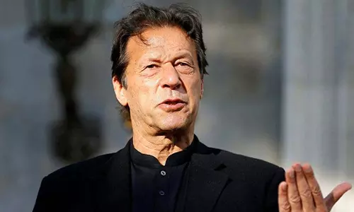 5 अगस्त प्रदर्शन से पहले इमरान का आह्वान: PTI से एकजुटता और कलह से बचने की अपील 5 अगस्त प्रदर्शन से पहले इमरान का आह्वान: PTI से एकजुटता और कलह से बचने की अपील