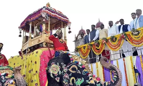 मैसूरु दशहरा 2025: विश्व प्रसिद्ध जम्बू सवारी; सरकार पूरी तरह सक्रिय, अभिमन्यु छठी बार सड़कों पर उतरेंगे मैसूरु दशहरा 2025: विश्व प्रसिद्ध जम्बू सवारी; सरकार पूरी तरह सक्रिय, अभिमन्यु छठी बार सड़कों पर उतरेंगे