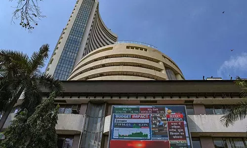 एफपीआई बिकवाली से निफ्टी 25000 से नीचे, सेंसेक्स 82000 से फिसला एफपीआई बिकवाली से निफ्टी 25000 से नीचे, सेंसेक्स 82000 से फिसला