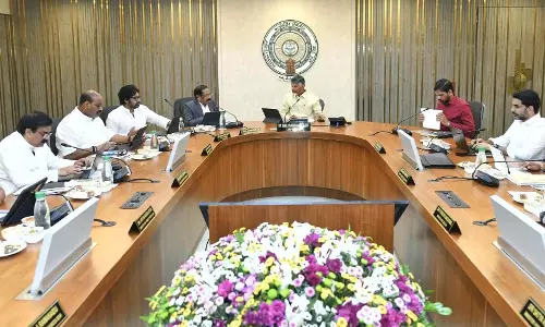 जनवरी में Tirupati भगदड़ के लिए दो अधिकारियों को ज़िम्मेदार ठहराया गया जनवरी में Tirupati भगदड़ के लिए दो अधिकारियों को ज़िम्मेदार ठहराया गया