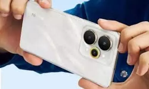 Realme 15 Series: 50MP कैमरे से लेकर, Realme 15 सीरीज़ मिड-रेंज में धूम मचा रही है Realme 15 Series: 50MP कैमरे से लेकर, Realme 15 सीरीज़ मिड-रेंज में धूम मचा रही है