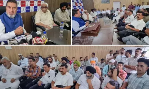 जम्मू-कश्मीर सरकार में इच्छाशक्ति की कमी: अल्ताफ बुखारी