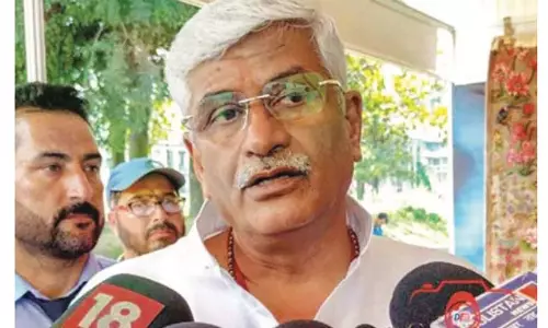 साहसिक पर्यटन के लिए दिशानिर्देश तैयार किए गए: केंद्रीय मंत्री साहसिक पर्यटन के लिए दिशानिर्देश तैयार किए गए: केंद्रीय मंत्री