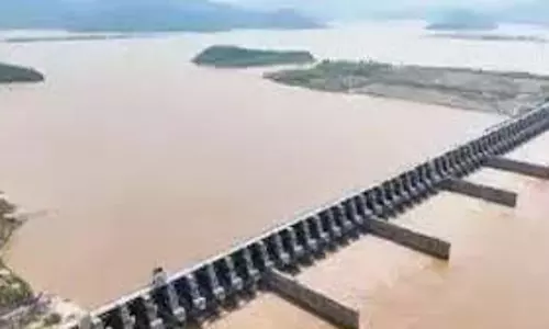 TG ने जल शक्ति मंत्रालय को आंध्र की बनकाचारला परियोजना को अनुमति न देने को कहा TG ने जल शक्ति मंत्रालय को आंध्र की बनकाचारला परियोजना को अनुमति न देने को कहा