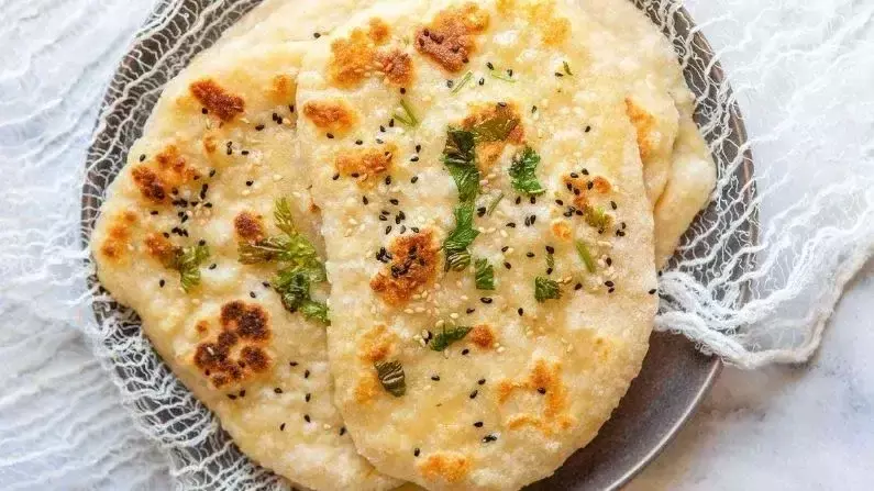 Restaurant जैसी बटर नान, नोट करें आसान रेसिपी