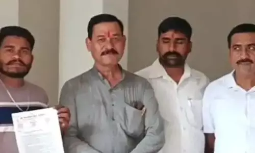 सोना के नाम में जोड़ा मेमन, मुस्लिम युवक पर लव-जिहाद का आरोप सोना के नाम में जोड़ा मेमन, मुस्लिम युवक पर लव-जिहाद का आरोप