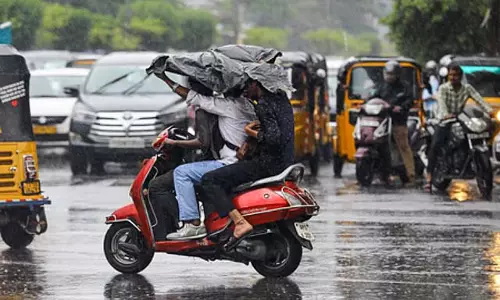 Tamil Nadu : नीलगिरी समेत 6 जिलों में आज भारी बारिश Tamil Nadu : नीलगिरी समेत 6 जिलों में आज भारी बारिश